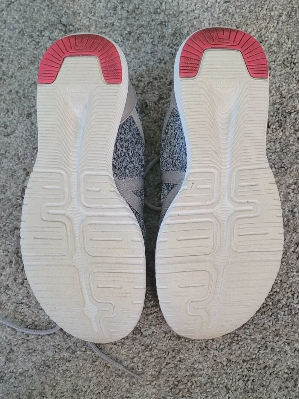 Reebok Women’s Gray & Hot Pink Athletic Sneakers – Size 9.5